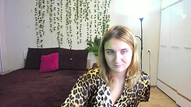 Snapshot of Miss_Elsa_ chatting on November 10, 2025, 9:41 am Miss Elsa online show from November 10, 2025, 9:41 am