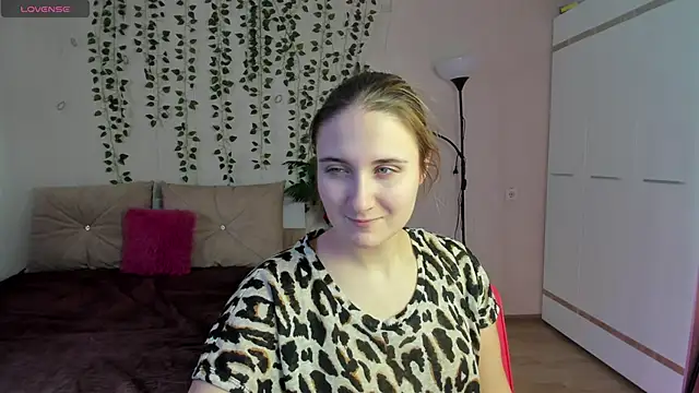 Snapshot of Miss_Elsa_ chatting on November 21, 2025, 6:12 am Miss Elsa online show from November 21, 2025, 6:12 am
