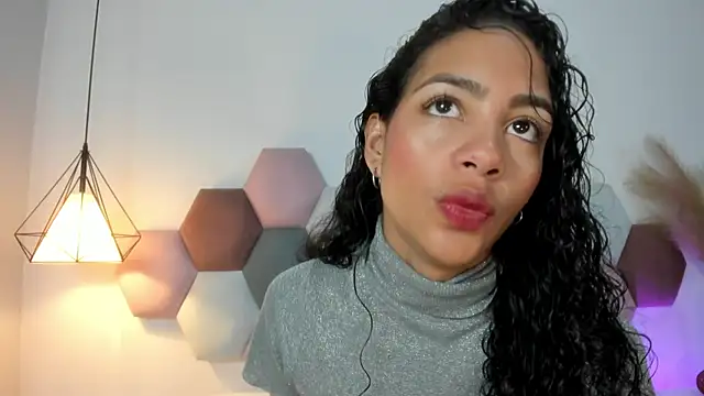 AntonellaHall  online show from February 20, 2025, 11:53 am