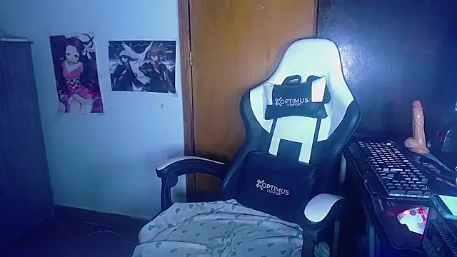 gigiqueen 18 online show from December 11, 2024, 10:58 am