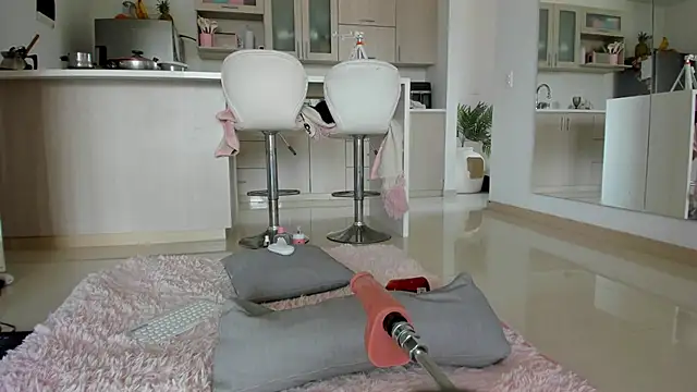 laupalacio777 online show from March 3, 2025, 7:39 pm