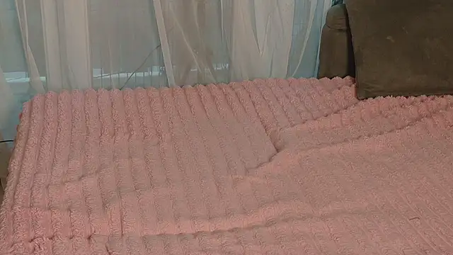 Snapshot of Starstormy chatting on December 16, 2025, 6:18 am Starstormy online show from December 16, 2025, 6:18 am