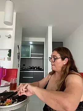 AntonellaAlondra4 online show from January 13, 2025, 6:38 pm