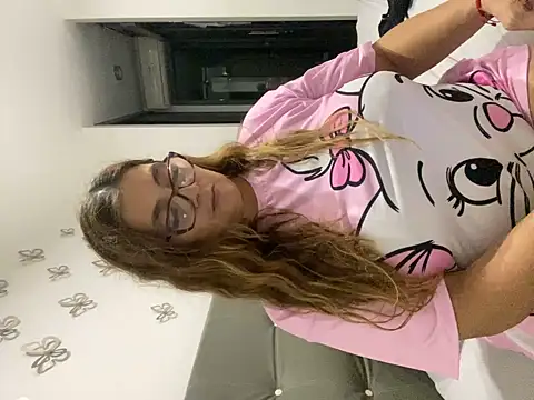 AntonellaAlondra4 online show from February 23, 2025, 8:06 am