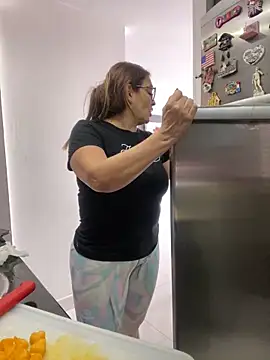 AntonellaAlondra4 online show from March 19, 2025, 6:12 pm