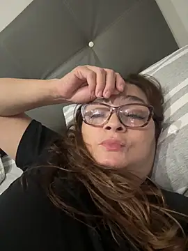 AntonellaAlondra4 online show from October 5, 2025, 3:05 am