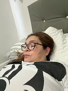 AntonellaAlondra4 online show from October 7, 2025, 11:51 am