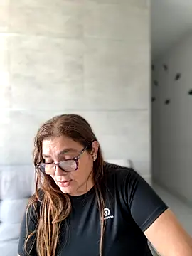 AntonellaAlondra4 online show from November 15, 2025, 2:24 pm