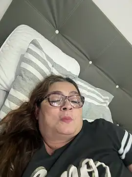 AntonellaAlondra4 online show from February 11, 2026, 3:00 am