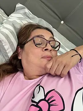 AntonellaAlondra4 online show from February 12, 2026, 2:01 pm