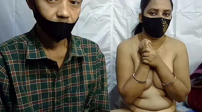 Snapshot of Pramila_Manish chatting on December 15, 2024, 1:00 pm Pramila Manish online show from December 15, 2024, 1:00 pm