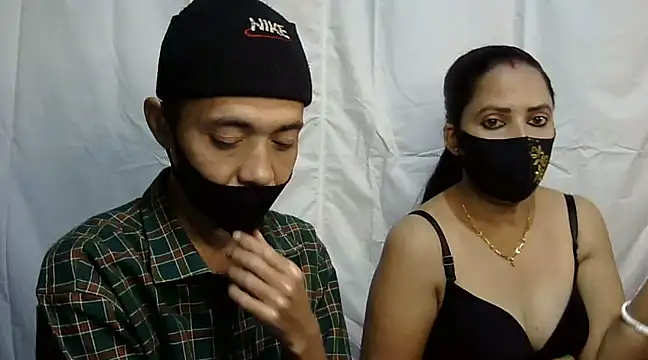 Snapshot of Pramila_Manish chatting on December 25, 2024, 6:09 pm Pramila Manish online show from December 25, 2024, 6:09 pm