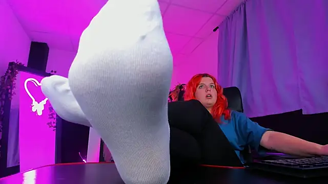 NielletaBlossom online show from December 30, 2024, 2:51 pm