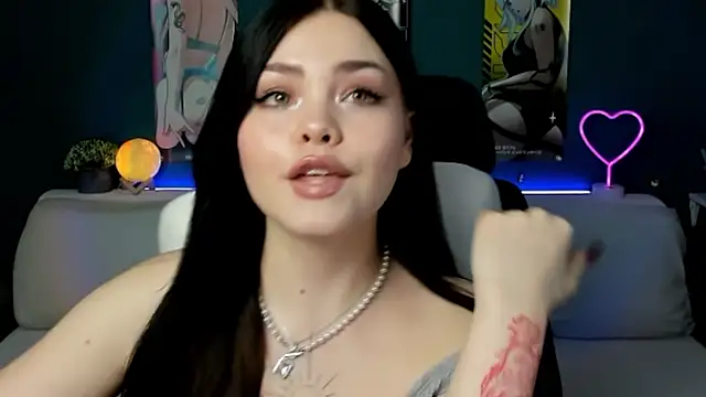 AkiraKatsu online show from January 29, 2025, 8:14 pm