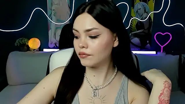 AkiraKatsu online show from February 3, 2025, 1:51 pm