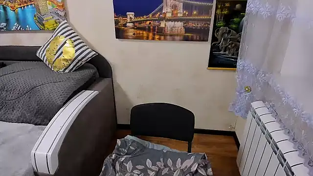 Lady Boom Wild  online show from February 16, 2026, 4:47 pm