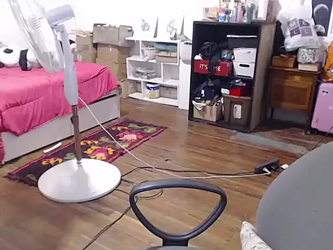 bunnylolaa4 online show from January 28, 2025, 12:05 am