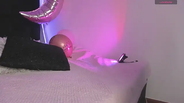 Snapshot of DesireSweet chatting on March 12, 2025, 4:41 am DesireSweet online show from March 12, 2025, 4:41 am