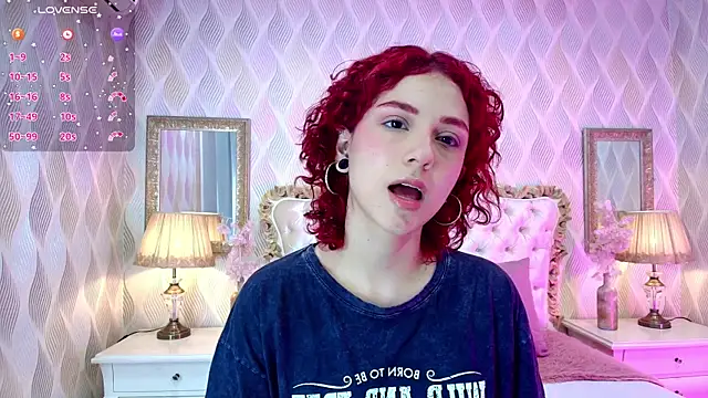 Snapshot of Ivy_Starr1 chatting on September 18, 2025, 1:35 pm Ivy Starr1 online show from September 18, 2025, 1:35 pm
