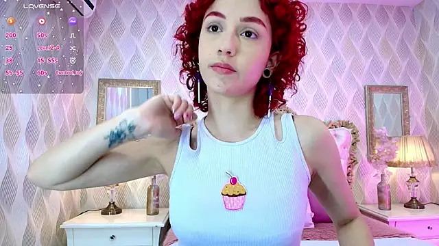 Snapshot of Ivy_Starr1 chatting on September 22, 2025, 1:46 pm Ivy Starr1 online show from September 22, 2025, 1:46 pm