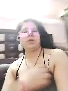 Snapshot of bobbyronak chatting on December 16, 2024, 6:38 pm bobbyronak online show from December 16, 2024, 6:38 pm