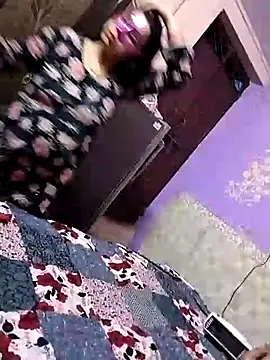 Snapshot of bobbyronak chatting on December 22, 2024, 6:59 pm bobbyronak online show from December 22, 2024, 6:59 pm