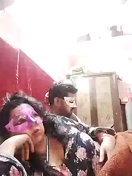 Snapshot of bobbyronak chatting on December 25, 2024, 6:19 pm bobbyronak online show from December 25, 2024, 6:19 pm