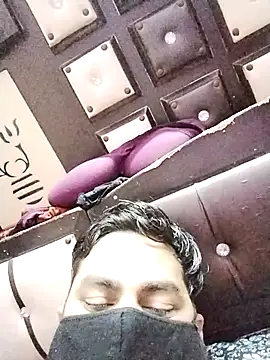 Snapshot of bobbyronak chatting on February 15, 2025, 9:04 pm bobbyronak online show from February 15, 2025, 9:04 pm