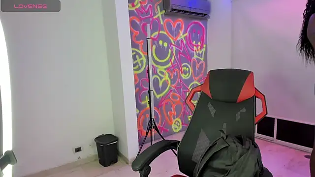 Snapshot of GEANNAROSE chatting on March 5, 2025, 11:38 am GEANNAROSE online show from March 5, 2025, 11:38 am