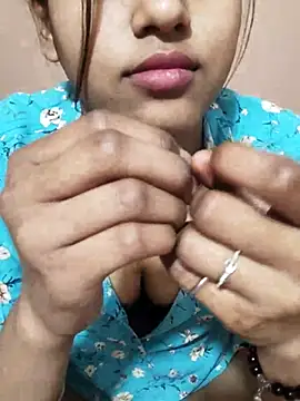 Snapshot of Rosy-Sharma chatting on March 10, 2025, 10:59 am Rosy-Sharma online show from March 10, 2025, 10:59 am