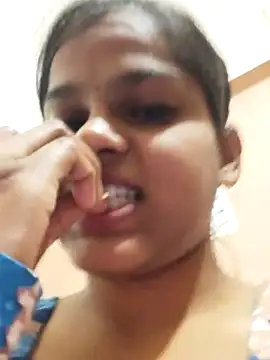 Snapshot of Rosy-Sharma chatting on March 12, 2025, 7:02 am Rosy-Sharma online show from March 12, 2025, 7:02 am