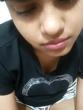 Snapshot of Rosy-Sharma chatting on March 21, 2025, 11:01 am Rosy-Sharma online show from March 21, 2025, 11:01 am