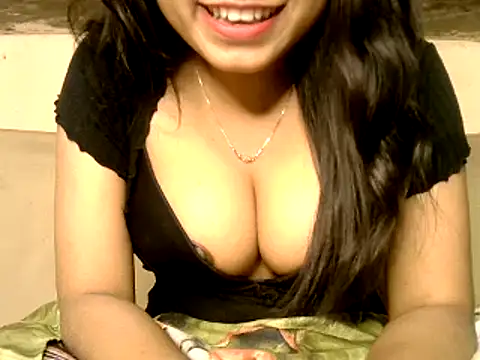 Snapshot of Sanjana_Gupta chatting on April 1, 2026, 2:03 pm Sanjana Gupta online show from April 1, 2026, 2:03 pm