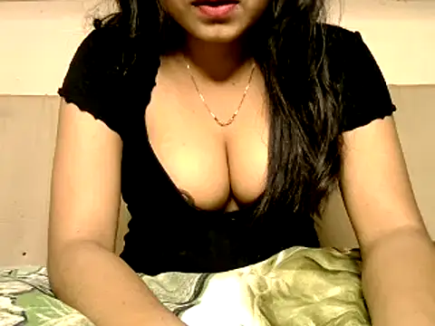 Snapshot of Sanjana_Gupta chatting on April 19, 2026, 8:24 am Sanjana Gupta online show from April 19, 2026, 8:24 am