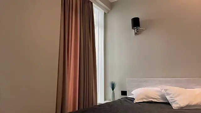 Lora Squirt online show from March 22, 2025, 6:00 am