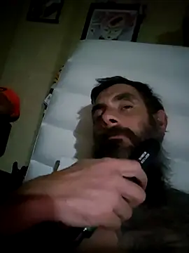 Snapshot of hornycouple6110 chatting on October 30, 2025, 6:30 pm hornycouple6110 online show from October 30, 2025, 6:30 pm