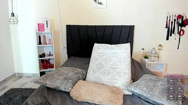 Kimberly lozano online show from November 29, 2025, 10:40 am