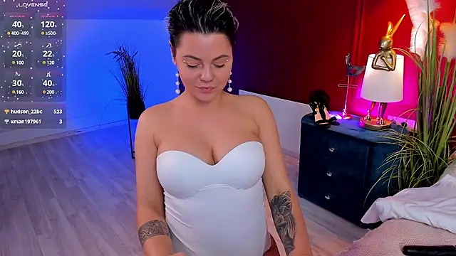 Snapshot of Lady_AliBi chatting on February 18, 2025, 3:32 pm Lady AliBi online show from February 18, 2025, 3:32 pm