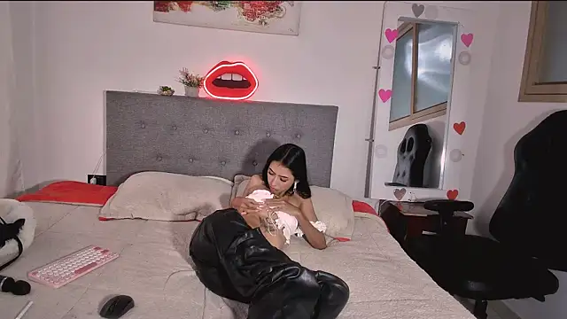 Amberx Sweet online show from December 2, 2025, 9:32 pm