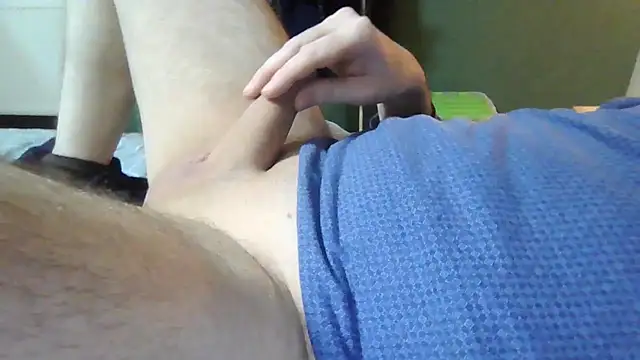 brtbrlss online show from December 3, 2025, 6:39 pm