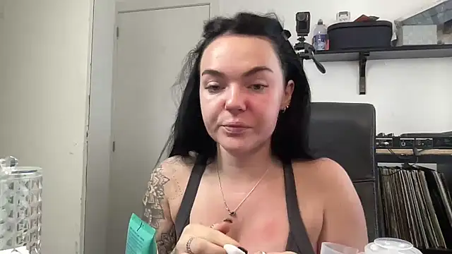 yorkshiregal online show from February 1, 2026, 8:02 am