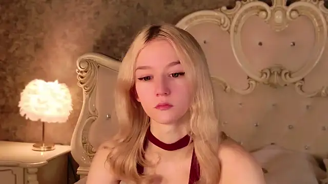 NaomiLoys online show from February 7, 2026, 11:14 am