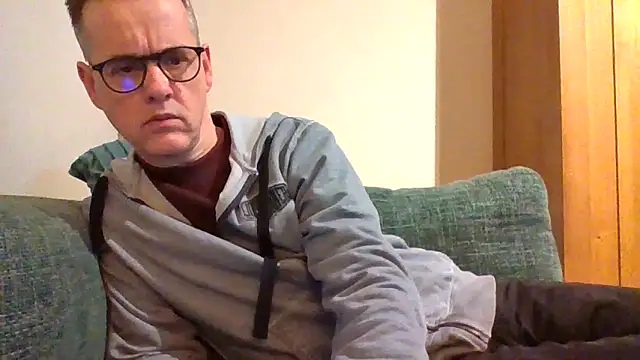 Hectorthyssen1 online show from January 3, 2025, 11:01 pm