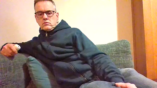 Hectorthyssen1 online show from January 30, 2025, 10:30 pm