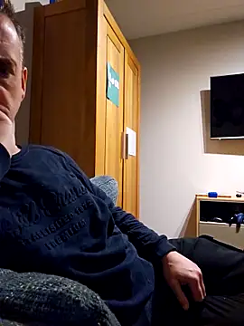 Hectorthyssen1 online show from March 1, 2025, 9:59 pm