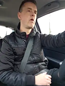 Hectorthyssen1 online show from March 12, 2025, 4:02 pm