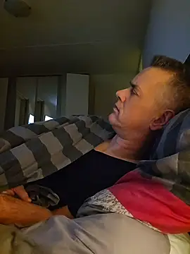 Hectorthyssen1 online show from November 15, 2025, 10:48 pm