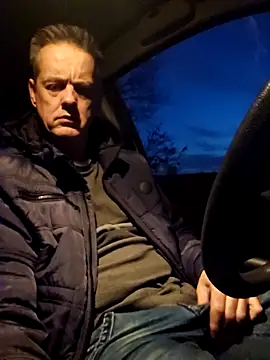 Hectorthyssen1 online show from December 18, 2025, 4:13 pm