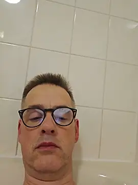 Hectorthyssen1 online show from January 7, 2026, 8:33 pm