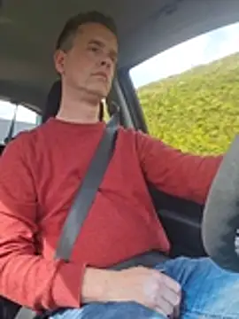 Hectorthyssen1 online show from April 10, 2026, 2:00 pm